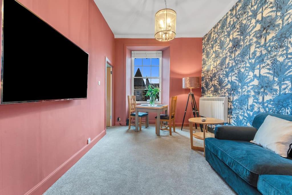 Boutique Modern Royal Mile Apartment Sleeps 4 Edinburgh Luaran gambar