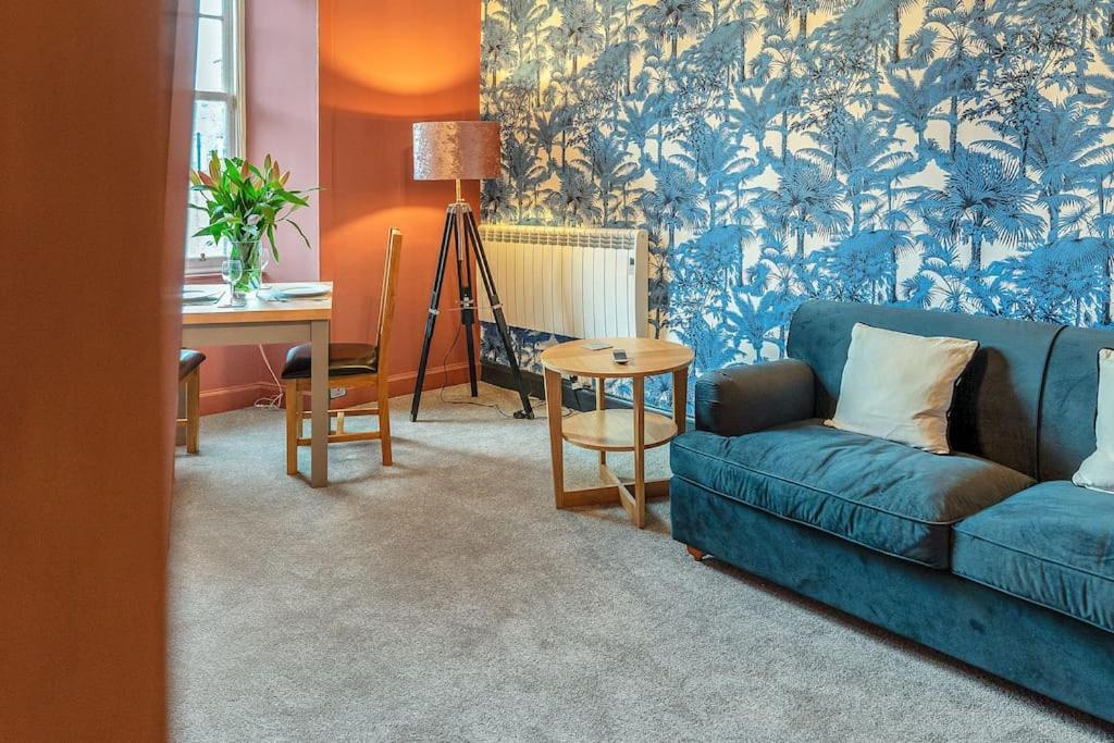 Boutique Modern Royal Mile Apartment Sleeps 4 Edinburgh Luaran gambar